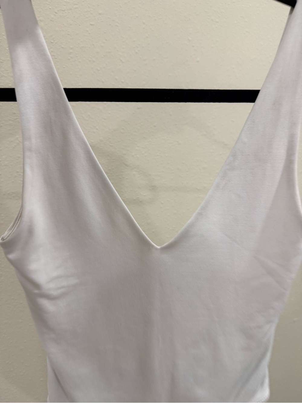 Aritzia V-Neck Contour White Bodysuit Top - Small - Picture 4 of 5